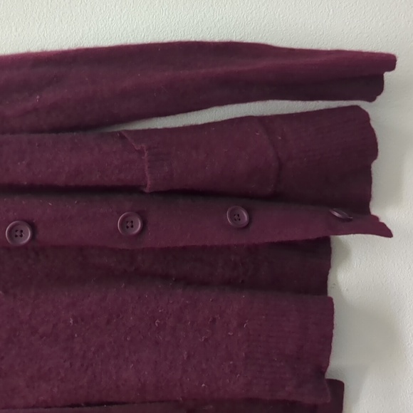 Hayden maroon 100% cashmere cardgan size small - Picture 4 of 5
